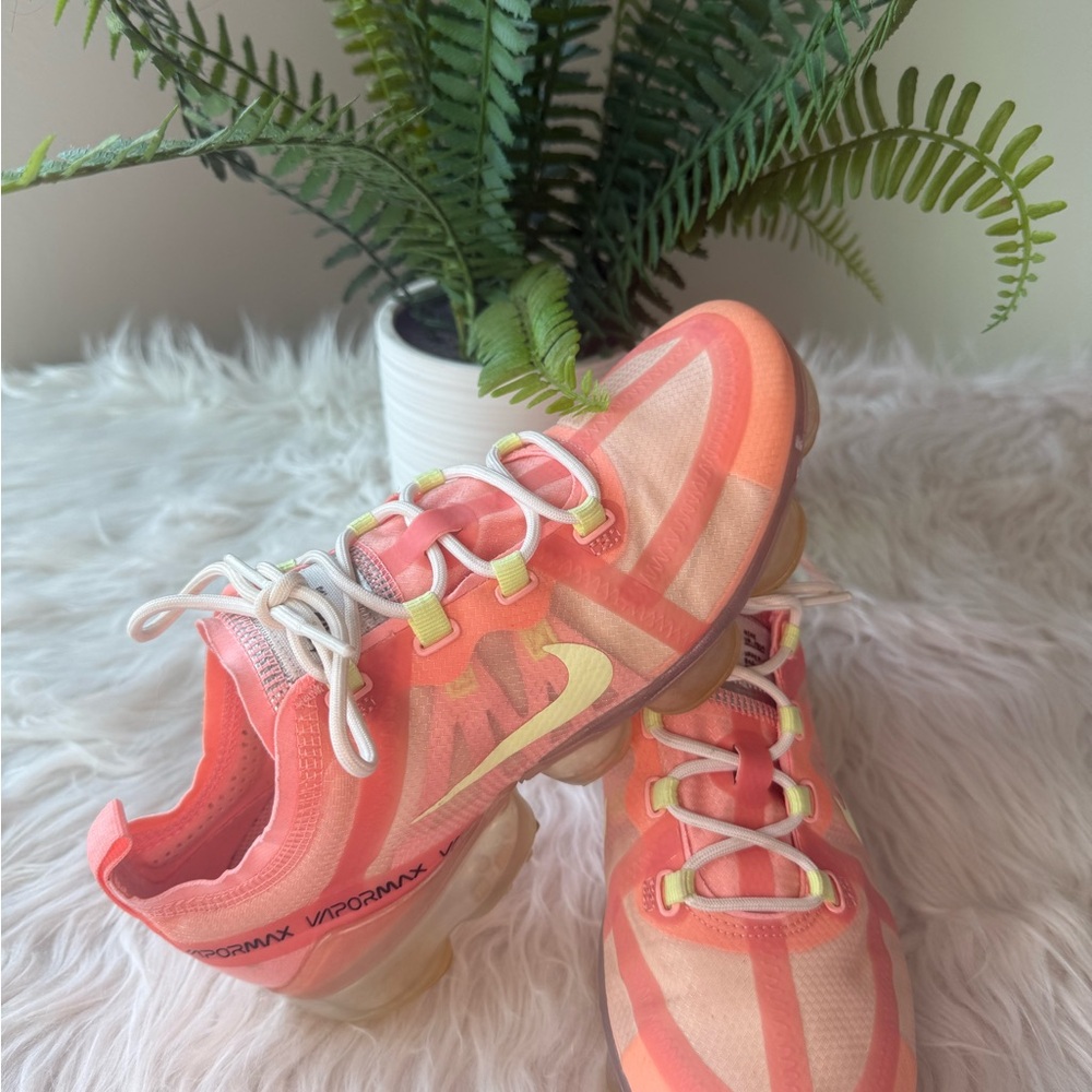 Nike Women's Pink and Yellow Shoes